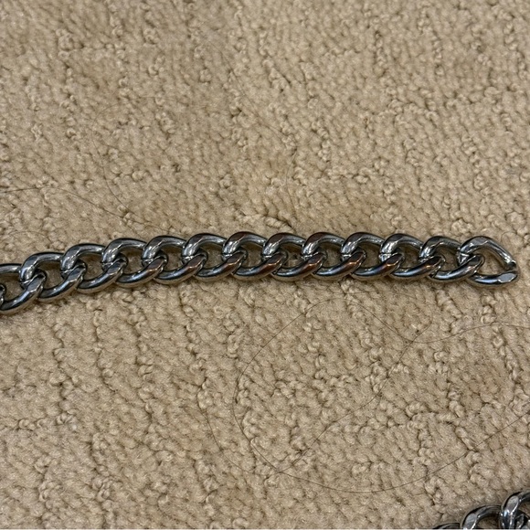 Silver Chain - Picture 3 of 4